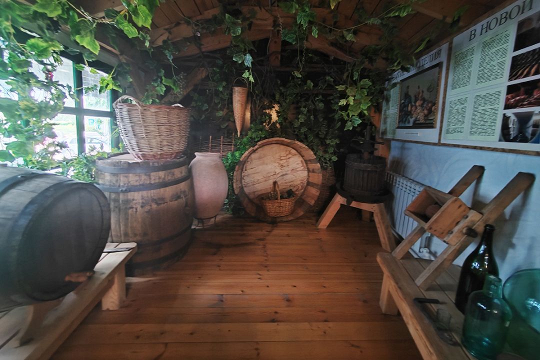 Зал вина общим планом